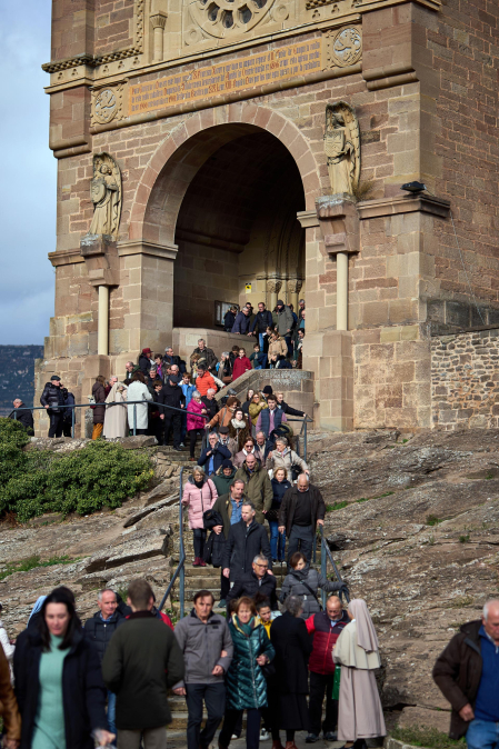 Fotos de la misa en el castillo de Javier por el Día de Navarra y la festividad de San Francisco Javier