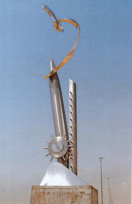 La obra Vuelo de la industria, en una rotonda en Emiratos Árabes Unidos.