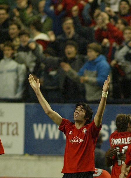 Nekounam celebra un gol histórico al Girondins en Europa en El Sadar
