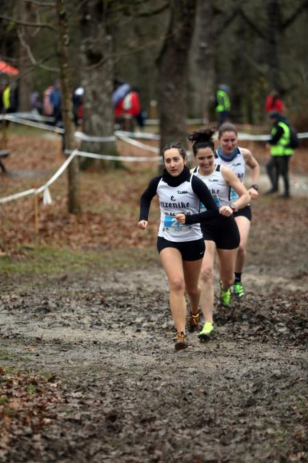 Participantes en el Campeonato Navarro de Cross-Cross Dantzaleku de Alsasua