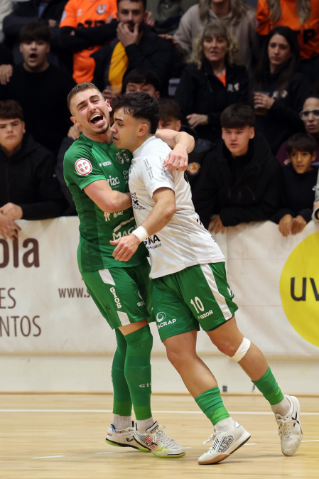 Fotos del ATP Ribera Navarra 2-3 Osasuna Magna