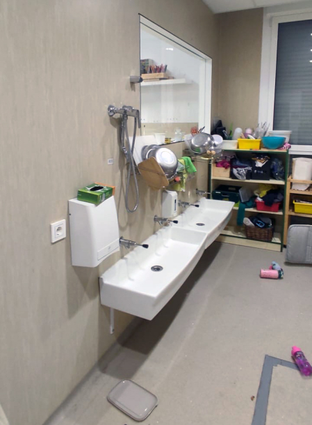 destrozos en el colegio público de Buztintxuri.