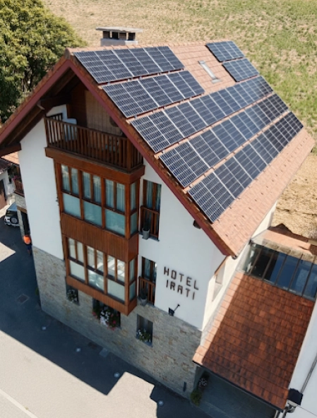 Instalación solar sobre un establecimiento hotelero