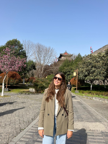 La estellesa Leyre Ruiz de Alda durante su reciente viaje a China. La joven aprovecha la ubicación de Bangkok porque le permite conocer “muchísimo más alrededor” de Asia