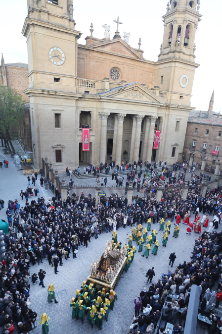 Fotos de la procesión de Viernes Santo en Pamplona