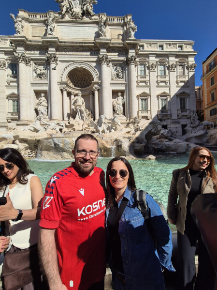 Una imagen de este jueves de la pareja en la Fontana di Trevi en Roma