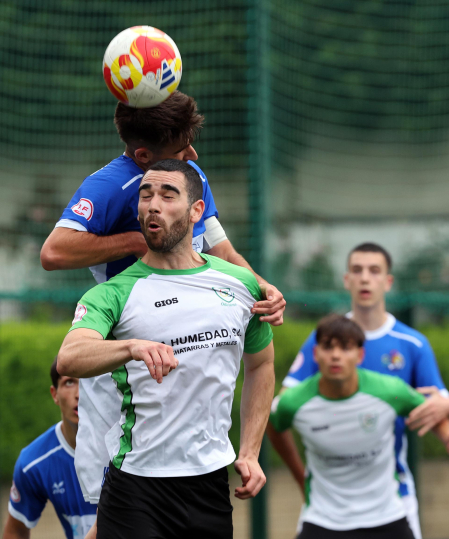 Oberena 2-1 Txantrea