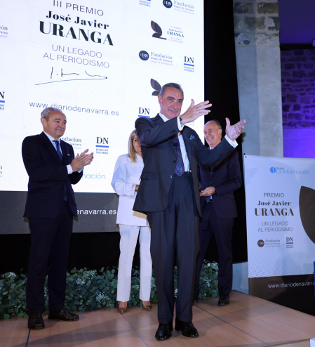Fotos de la entrega del III Premio José Javier Uranga a Carlos Herrera