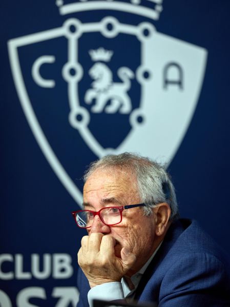 Presentación de Luís Miguel Ramis como nuevo entrenador de Osasuna