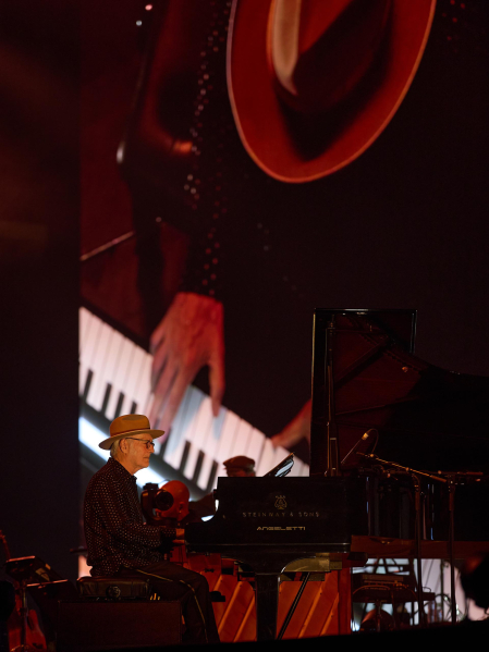 Fotos del concierto de Ludovico Einaudi en el Navarra Arena