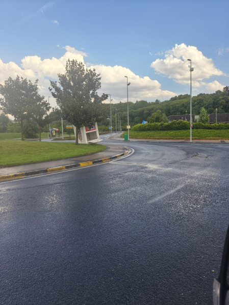 La tormenta y el viento han causado algunas incidencias leves en Pamplona