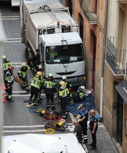Fotos del atropello de un camión a varias personas en Navarrería