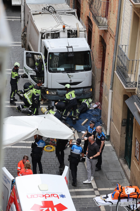 Fotos del atropello de un camión a varias personas en Navarrería
