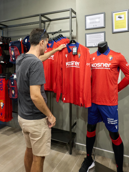 nueva equipación de Osasuna