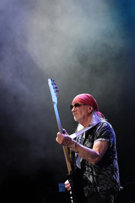Fotos del concierto de la banda de rock británica Deep Purple en el Navarra Arena