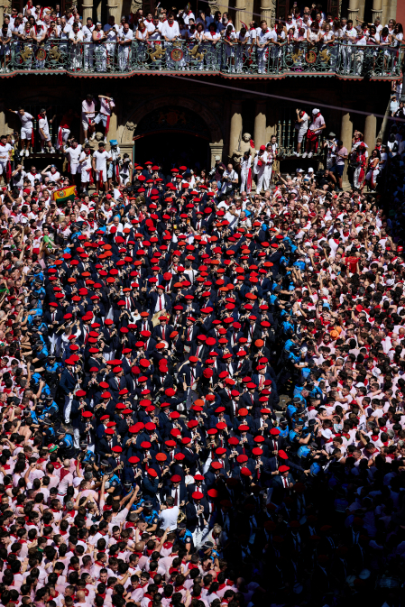 Chupinazo en la plaza del Ayuntamiento