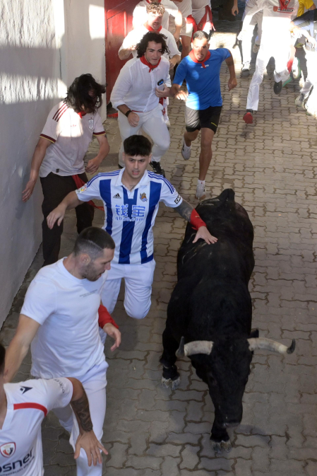 Primer encierro de San Fermín 2026 con toros de Fuente Ymbro.