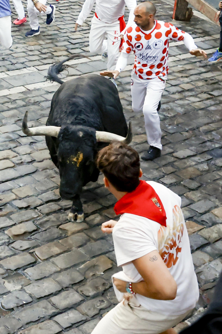 Primer encierro de San Fermín con toros de Fuente Ymbro.