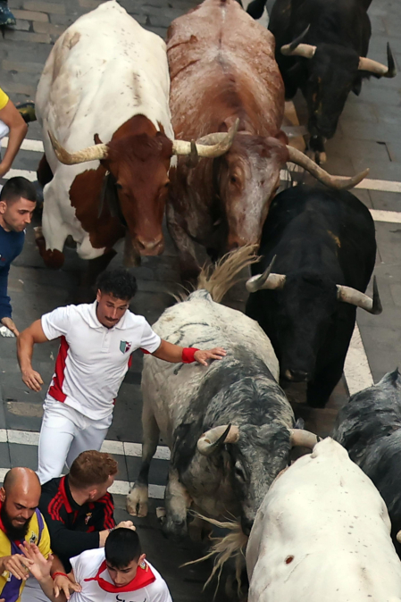 Segundo encierro de San Fermín 2026 con toros de Cebada Gago.