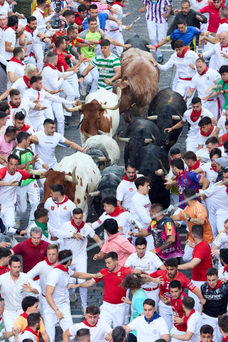 Segundo encierro de San Fermín 2026 con toros de Cebada Gago en Telefónica.