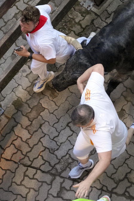 Segundo encierro de San Fermín 2026 con toros de Cebada Gago.
