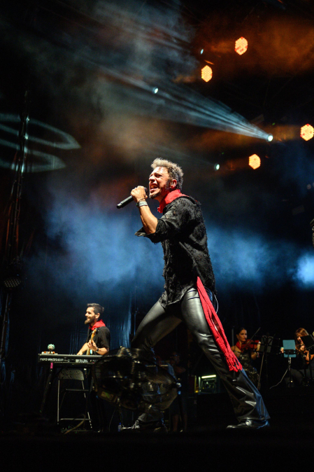 Fotos del concierto de Shinova en la plaza del Castillo