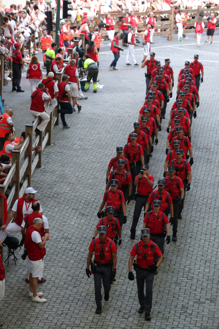 Fotos del quinto encierro de San Fermín 2026 en Pamplona