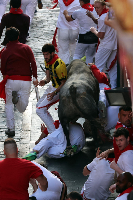 Fotos del quinto encierro de San Fermín 2026 en Pamplona