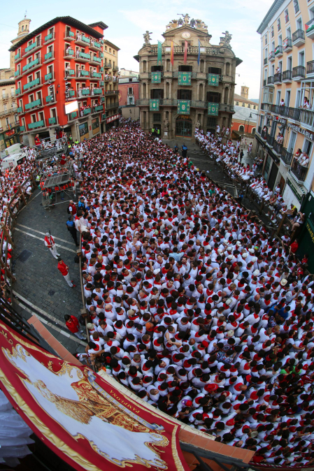 Fotos del quinto encierro de San Fermín 2026 en Pamplona