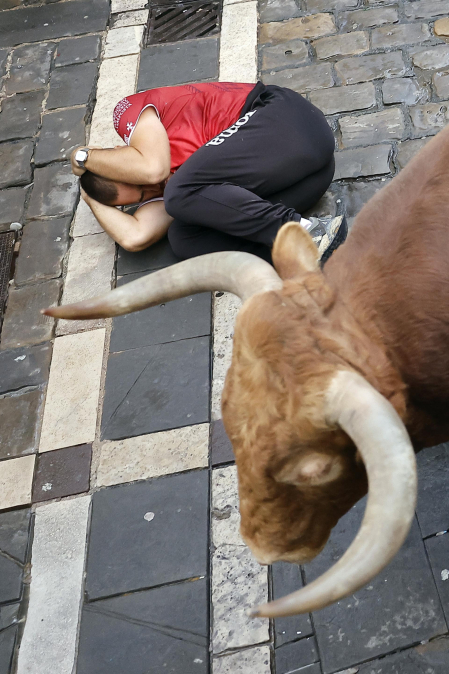 Fotos del sexto encierro de San Fermín 2026 en Pamplona