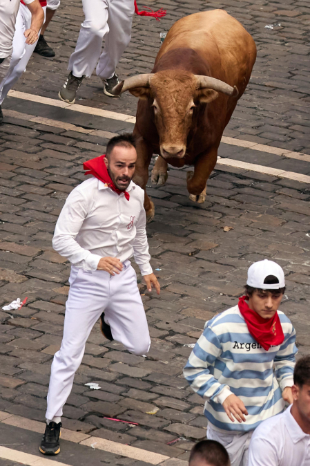 Fotos del sexto encierro de San Fermín 2026 en Pamplona