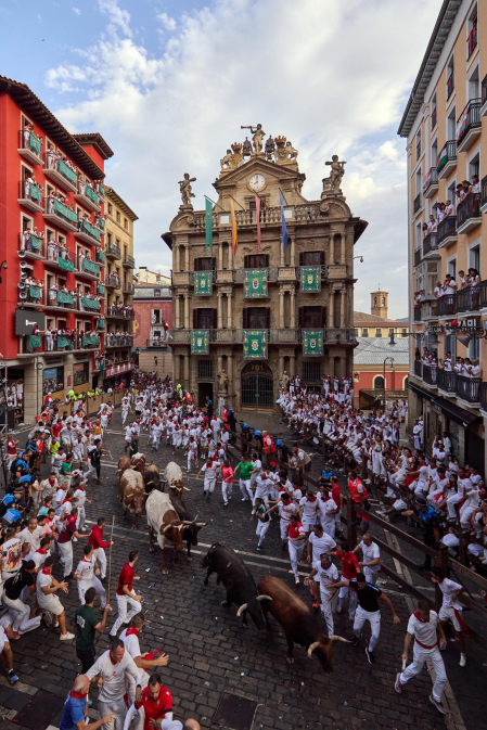 Fotos del sexto encierro de San Fermín 2026 en Pamplona