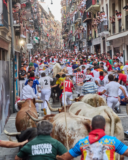 Fotos del sexto encierro de San Fermín 2026 en Pamplona