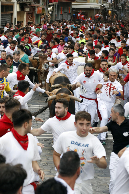 Fotos del sexto encierro de San Fermín 2026 en Pamplona