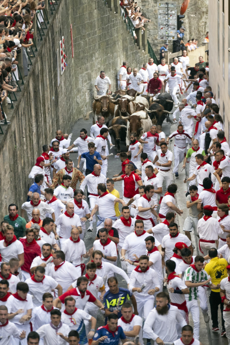 Fotos del sexto encierro de San Fermín 2026 en Pamplona