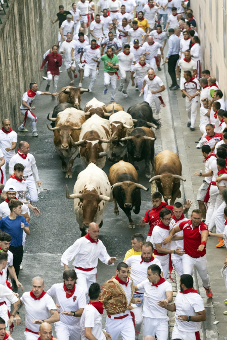 Fotos del sexto encierro de San Fermín 2026 en Pamplona