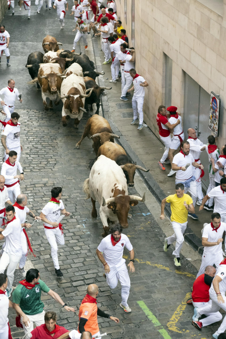 Fotos del sexto encierro de San Fermín 2026 en Pamplona