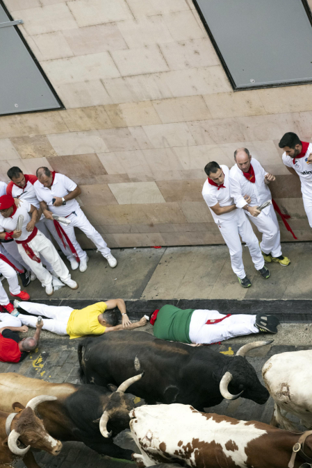 Fotos del sexto encierro de San Fermín 2026 en Pamplona