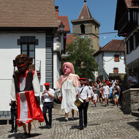 Fotos del inicio de las fiestas de Ezcároz 2026
