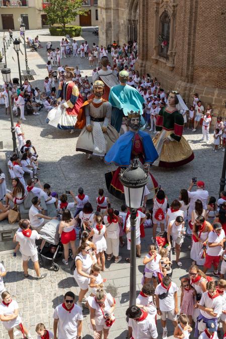 Despedida de la Comparsa de Gigantes en Tudela