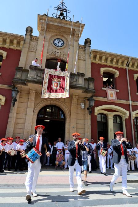 Fotos del cohete de fiestas de Estella