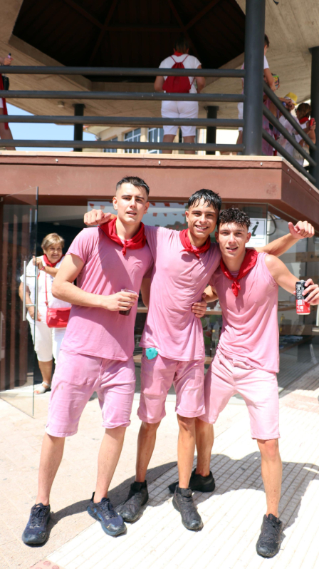 Fotos del cohete de fiestas de Arguedas