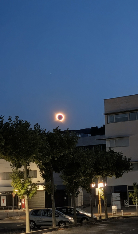 Foto del eclipse desde el hospital García Orcoyen de Estella