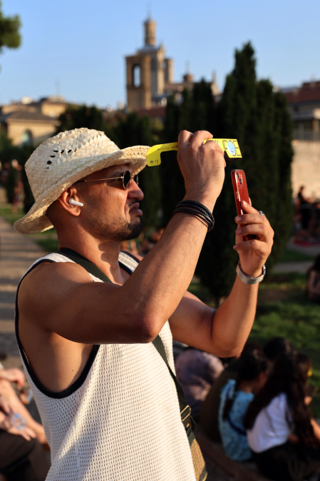 Fotos del eclipse solar en Pamplona