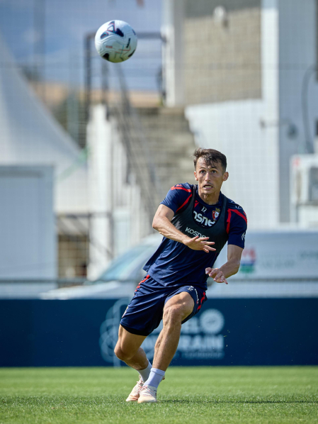 Fotos del entrenamiento de Osasuna este jueves en Tajonar