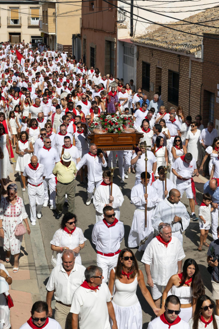 Fotos de la procesión en honor a San Bartolomé en fiestas de Ribaforada 2026