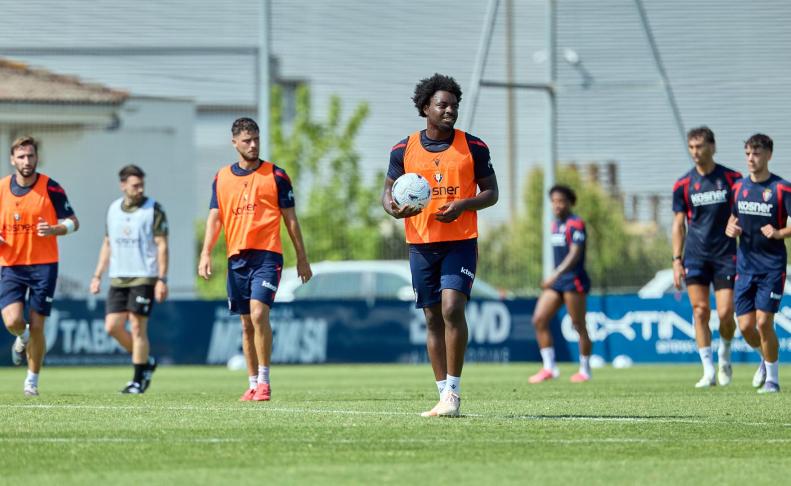 Fotos del entrenamiento de Osasuna de este sábado en Tajonar