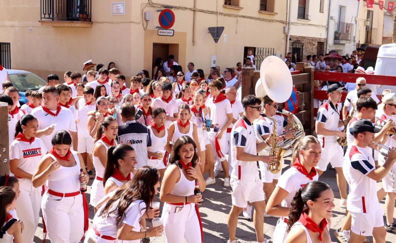 Calor, música y diversión en el cohete del inicio de las fiestas 2026 en Villafranca