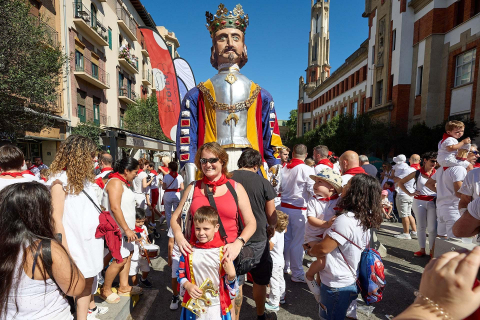 Comparsa de Gigantes y Cabezudos día 9