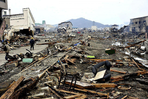 Labores de rescate y reconstrucción en Japón